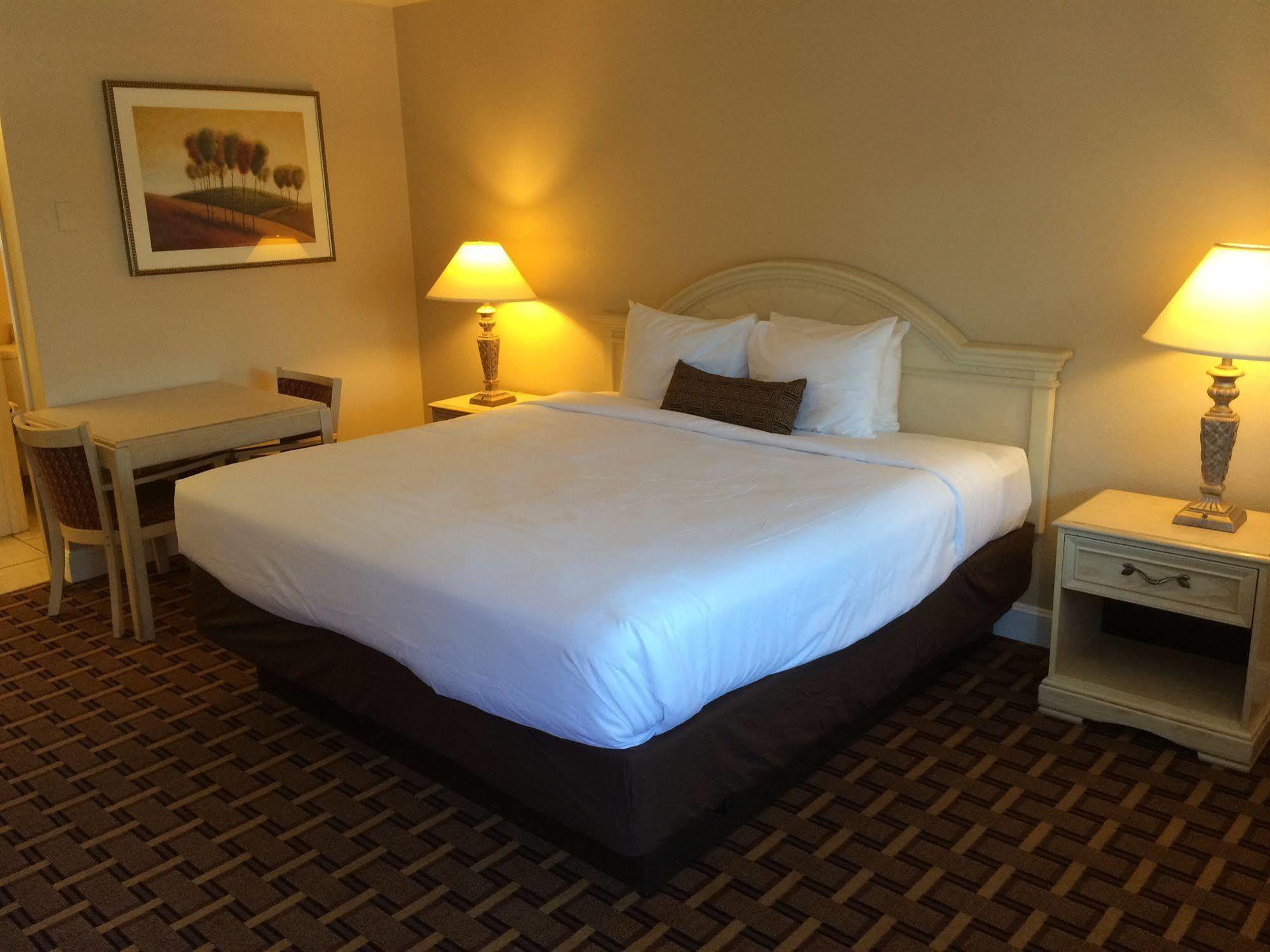 Pacific Inn Monterey Bagian luar foto